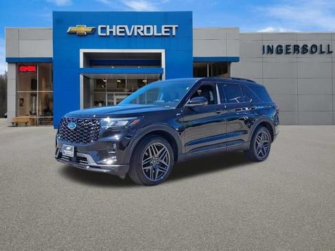 Used 2025 Ford Explorer ST-Line w/ ST-Line Street Pack AWD/4WD image 42