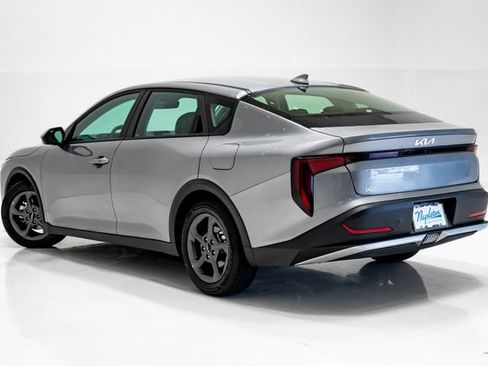 Used 2025 Kia K4 FWD image 31