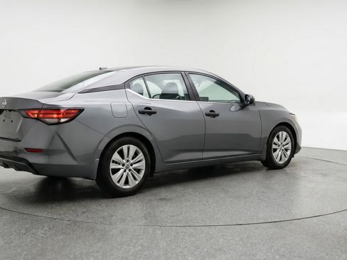 Used 2025 Nissan Sentra S FWD image 9