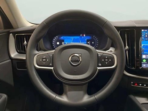 Used 2025 Volvo XC60 B5 Core AWD/4WD image 23