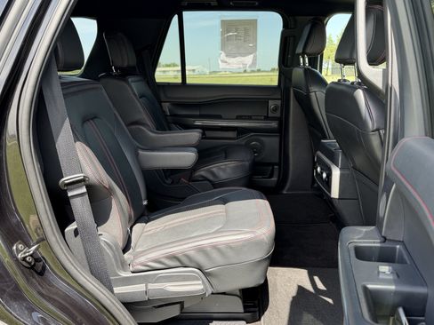 Used 2023 Ford Expedition Limited AWD/4WD image 32