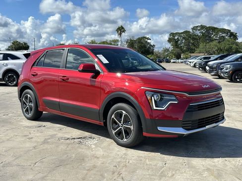 New 2026 Kia Niro LX FWD image 2