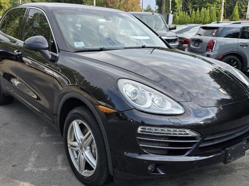 Used 2013 Porsche Cayenne S image 3
