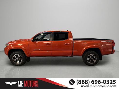 Used 2016 Toyota Tacoma SR5 AWD/4WD image 2