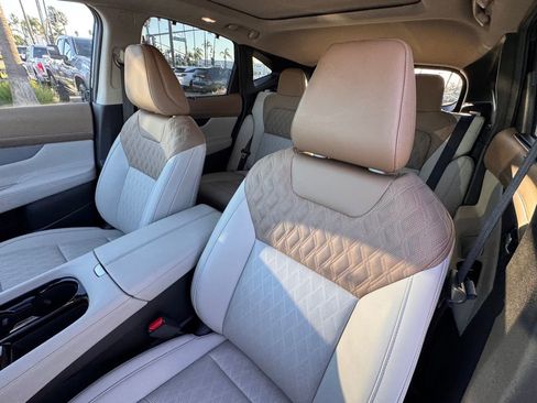 Used 2025 Nissan Murano Platinum w/ Cargo Package image 20