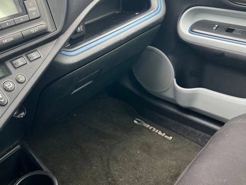 Used 2013 Toyota Prius C Two FWD image 18