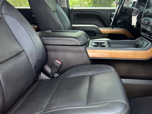 Used 2019 Chevrolet Silverado 2500 LTZ AWD/4WD image 8