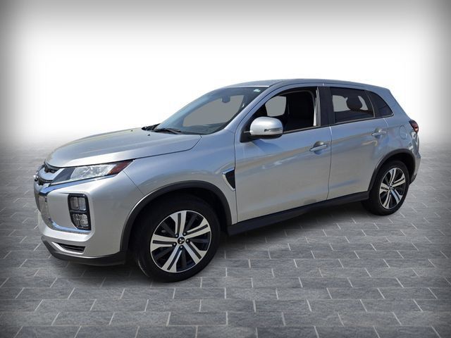 Used 2025 Mitsubishi Outlander Sport SE AWD/4WD image 3