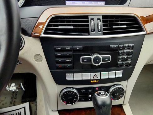 Used 2013 Mercedes-Benz C 300 4MATIC Sedan image 17