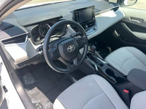 Used 2022 Toyota Corolla LE w/ Carpet Mat Package (TMS) FWD image 13