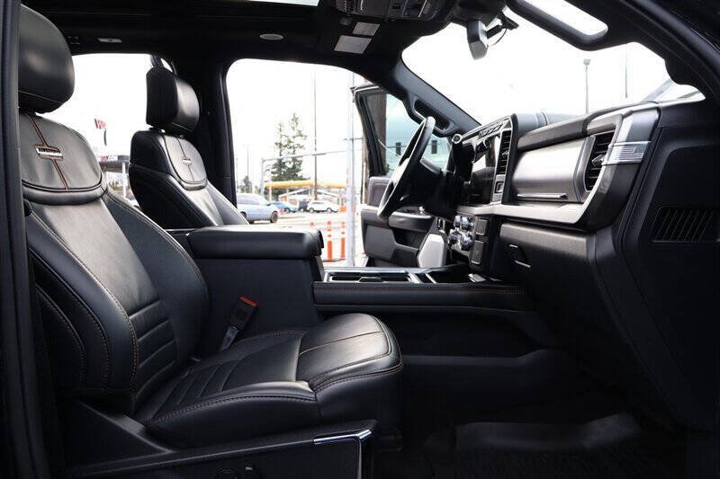 Used 2024 Ford F350 Platinum w/ Tremor Off-Road Package AWD/4WD image 28