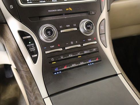 Used 2018 Lincoln MKX Reserve w/ Driver Assistance Package image 8