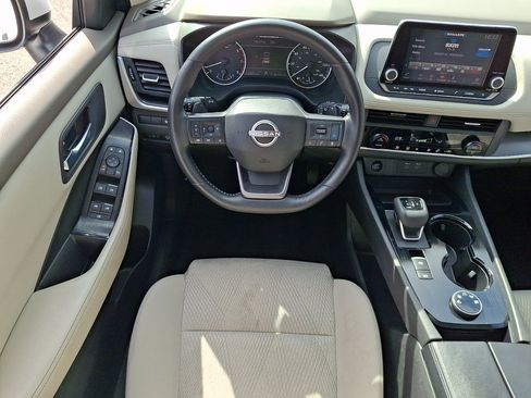 Used 2025 Nissan Rogue SV AWD/4WD image 22