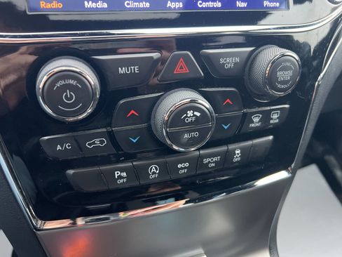 Used 2019 Jeep Grand Cherokee Trailhawk image 31