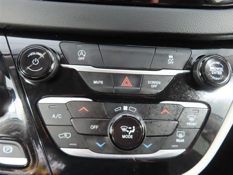 Used 2023 Chrysler Voyager LX FWD image 28