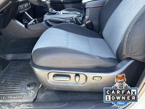 Used 2022 Toyota Tacoma TRD Off-Road AWD/4WD image 21