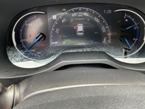 Used 2022 Toyota RAV4 XSE AWD/4WD image 22