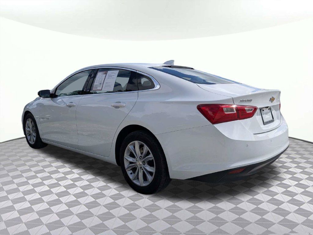Used 2025 Chevrolet Malibu LT FWD image 5