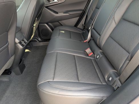 New 2026 Chevrolet Equinox LT w/ Convenience Package II image 7