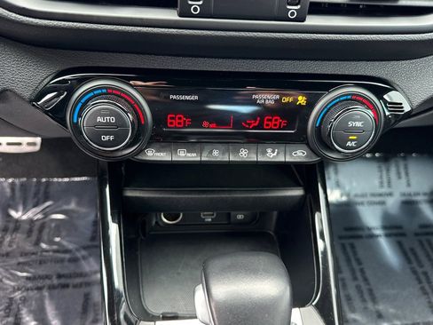 Used 2023 Kia Forte GT-Line image 22