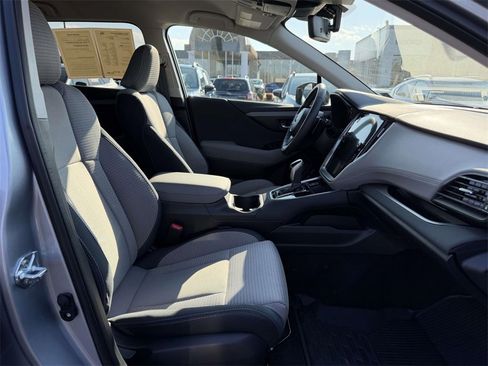 Used 2025 Subaru Outback Premium image 12