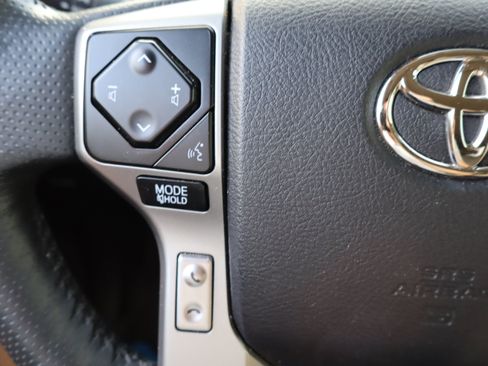 Used 2023 Toyota 4Runner Limited AWD/4WD image 22