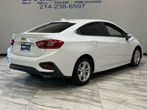 Used 2017 Chevrolet Cruze LT w/ RS Package image 7