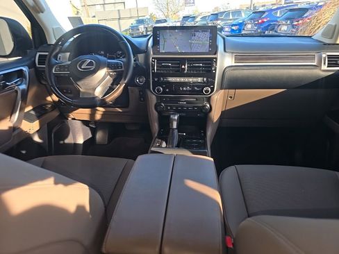 Used 2023 Lexus GX 460 Premium image 13