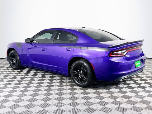Used 2019 Dodge Charger SXT RWD image 6