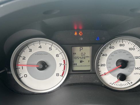 Used 2013 Subaru Impreza 2.0i Premium image 9