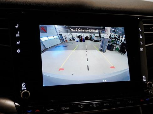 Used 2024 Jeep Wagoneer Series III w/ Flexible Seating Group image 29