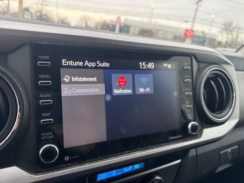 Used 2021 Toyota Tacoma SR5 w/ Technology Package image 19