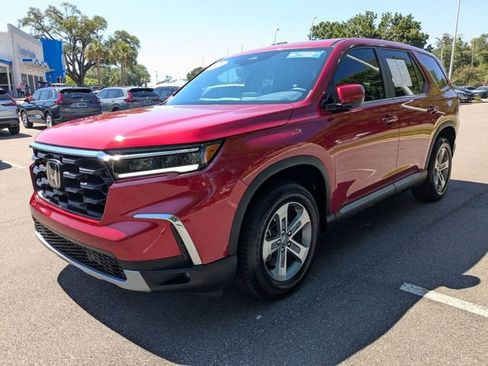 Certified 2025 Honda Pilot EX-L image 6