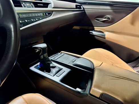 Used 2019 Lexus ES 350 350 Luxury image 21