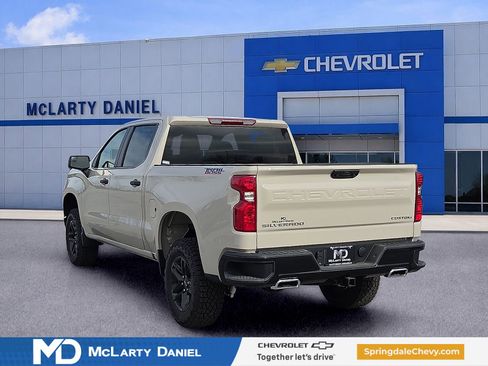 New 2026 Chevrolet Silverado 1500 Custom Trail Boss AWD/4WD image 4