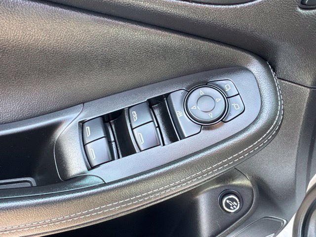 Used 2024 Buick Encore GX Avenir w/ Avenir Convenience Package AWD/4WD image 9