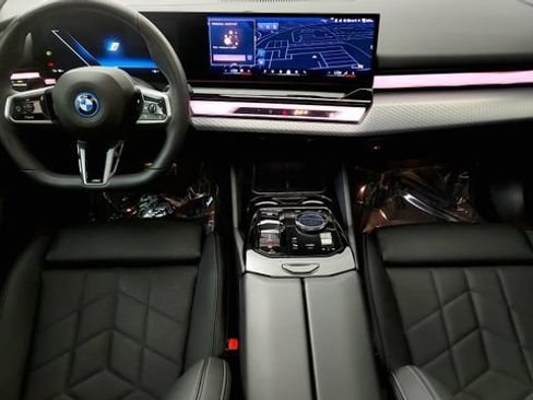 Used 2026 BMW i5 eDrive40 w/ M Sport Package RWD image 52