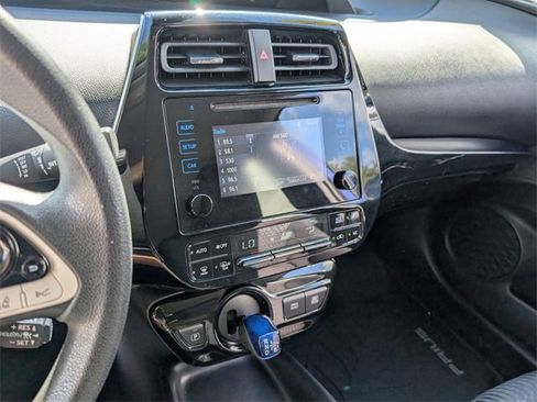 Used 2017 Toyota Prius Four image 24