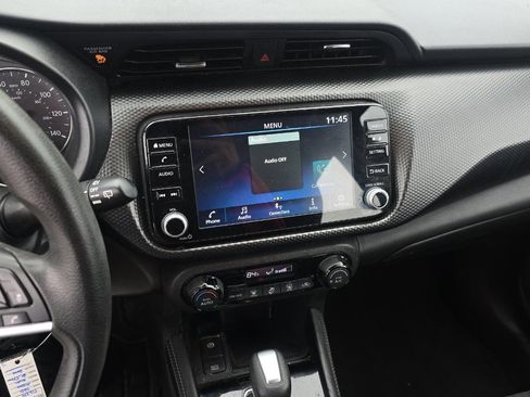 Used 2021 Nissan Kicks SV image 7