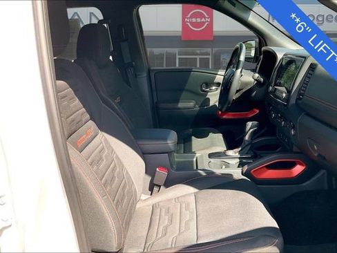 Used 2024 Nissan Frontier PRO-4X w/ Technology Package AWD/4WD image 28