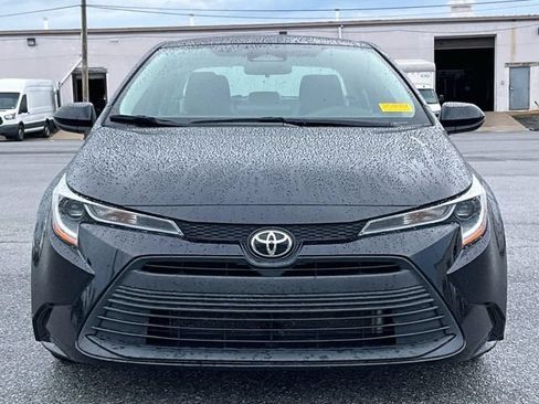 Used 2023 Toyota Corolla LE FWD image 4