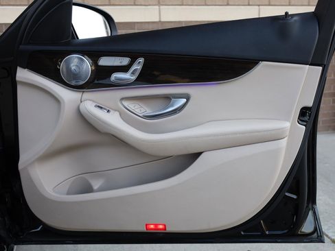 Used 2021 Mercedes-Benz C 300 Sedan image 27