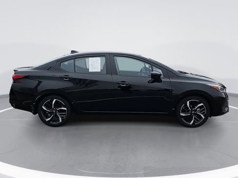 Used 2025 Nissan Versa SR w/ Trunk Package image 2