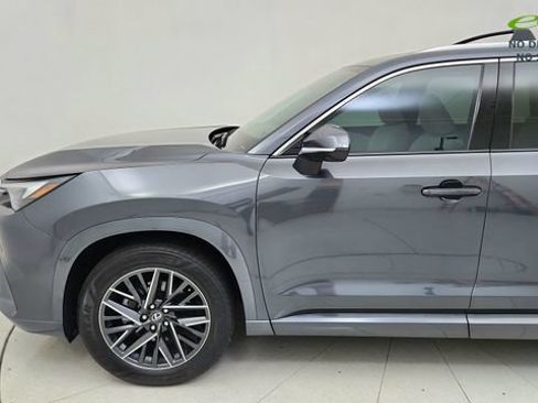 Used 2025 Lexus TX 350 AWD w/ Technology Package image 4