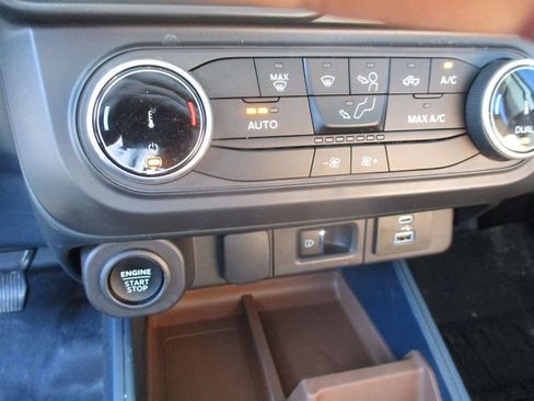 Used 2023 Ford Maverick Lariat w/ Equipment Group 500A Standard image 11