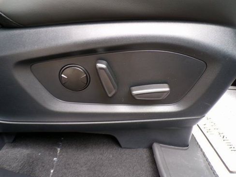 New 2026 Ford Explorer Active w/ Active Comfort Package image 16