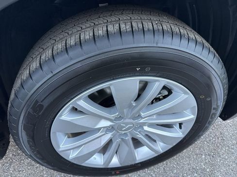 New 2026 Mitsubishi Outlander ES image 13