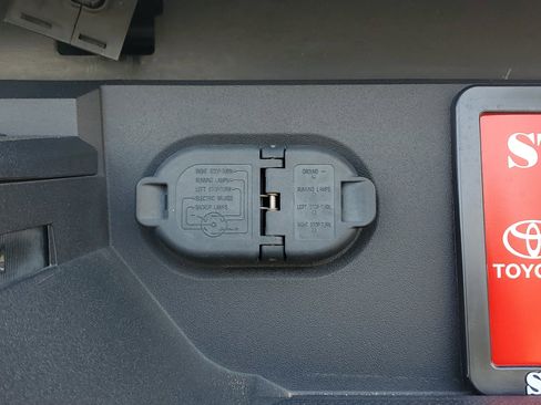 Used 2023 Toyota Tundra 1794 Edition image 9