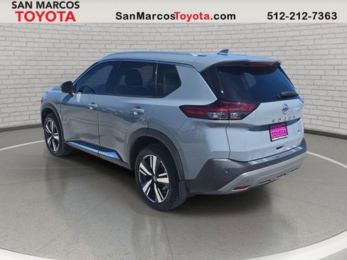 Used 2021 Nissan Rogue SL w/ Premium Package image 7