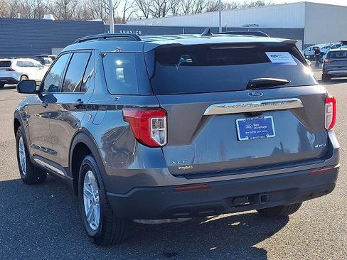 Certified 2022 Ford Explorer XLT w/ Class IV Trailer Tow Package image 4